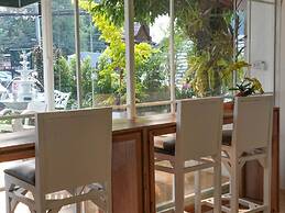Inspire House Hotel