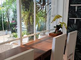 Inspire House Hotel