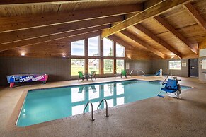AmericInn by Wyndham Two Harbors Near Lake Superior