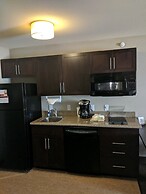 Hawthorn Suites by Wyndham Williston