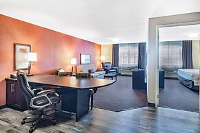 Hawthorn Suites by Wyndham Williston