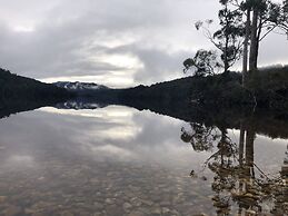 Tullah Lakeside Lodge