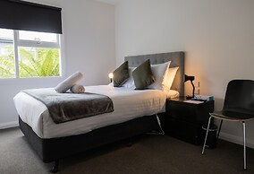 Tullah Lakeside Lodge