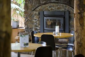 Tullah Lakeside Lodge