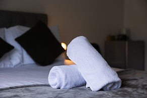 Tullah Lakeside Lodge