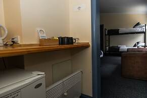 Tullah Lakeside Lodge