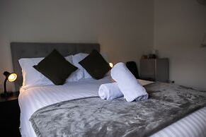 Tullah Lakeside Lodge