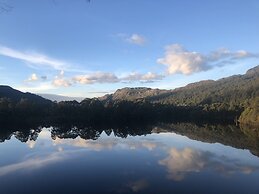 Tullah Lakeside Lodge