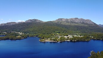 Tullah Lakeside Lodge