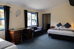 Tullah Lakeside Lodge