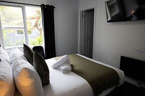 Tullah Lakeside Lodge