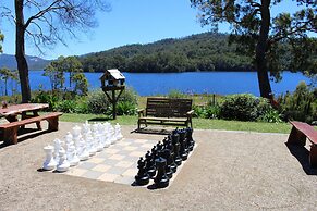 Tullah Lakeside Lodge