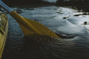 Tullah Lakeside Lodge