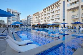 Bellagio Beach Resort