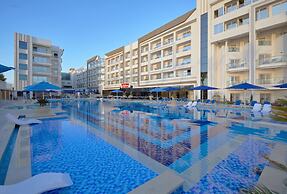 Bellagio Beach Resort