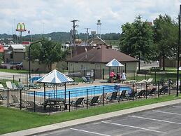 Budget Host Westgate Inn