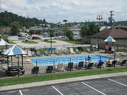 Budget Host Westgate Inn