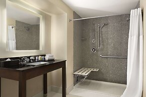 Wingate by Wyndham Bismarck