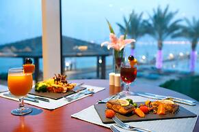 Oceanic Khorfakkan Resort And Spa