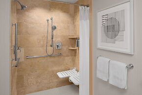 Courtyard by Marriott Cleveland University Circle