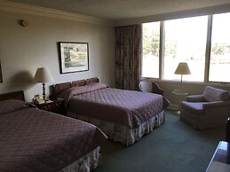 The Inn at Houndslake