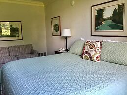 The Inn at Houndslake