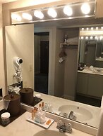 The Inn at Houndslake