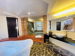 Poshanu Resort