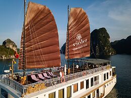 Heritage Line Violet cruise – Ha Long Bay & Lan Ha Bay