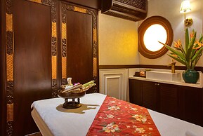 Heritage Line Violet cruise – Ha Long Bay & Lan Ha Bay