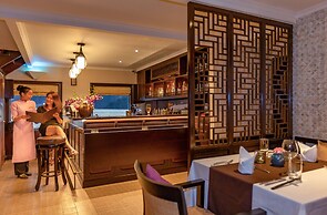 Heritage Line Violet cruise – Ha Long Bay & Lan Ha Bay