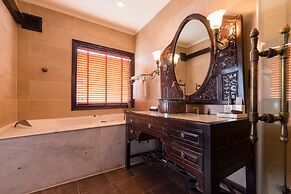 Heritage Line Violet cruise – Ha Long Bay & Lan Ha Bay