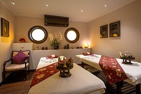 Heritage Line Violet cruise – Ha Long Bay & Lan Ha Bay