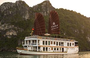Heritage Line Violet cruise – Ha Long Bay & Lan Ha Bay