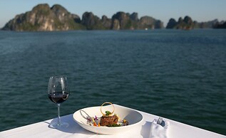 Heritage Line Violet cruise – Ha Long Bay & Lan Ha Bay
