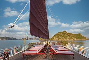 Heritage Line Violet cruise – Ha Long Bay & Lan Ha Bay