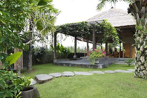 Villa Kayu Lama