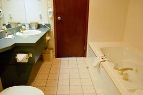 Super 8 by Wyndham Fox Creek