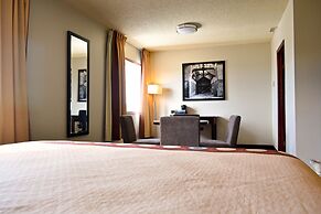 Super 8 by Wyndham Fox Creek