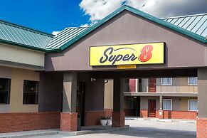 Super 8 by Wyndham Fox Creek