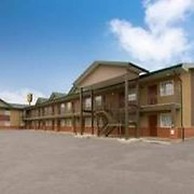 Super 8 by Wyndham Fox Creek