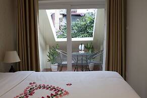 Rising Dragon Legend Hotel