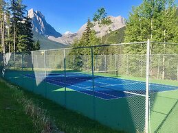 Banff Gate Mountain Resort