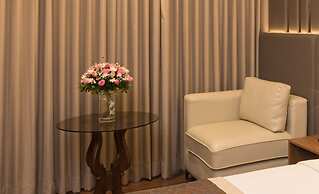 Goldfinch Hotel Mumbai