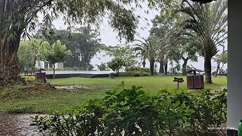 Deshadan Backwater Resort