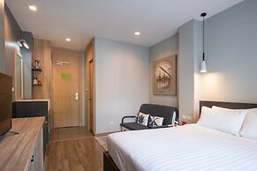 iCheck inn Gems Center Silom