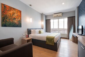 iCheck inn Gems Center Silom