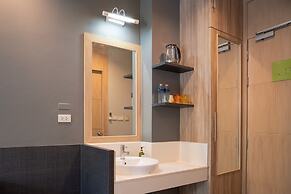 iCheck inn Gems Center Silom