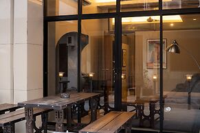 iCheck inn Gems Center Silom