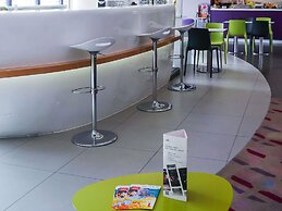 ibis Styles Montbeliard Centre Velotte